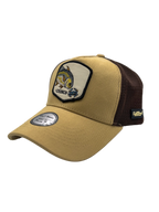 Crunchy Crab Coastal Trucker